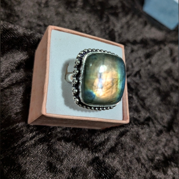 Handcrafted Labradorite Square Unisex Ring (8.75) - Picture 7 of 14